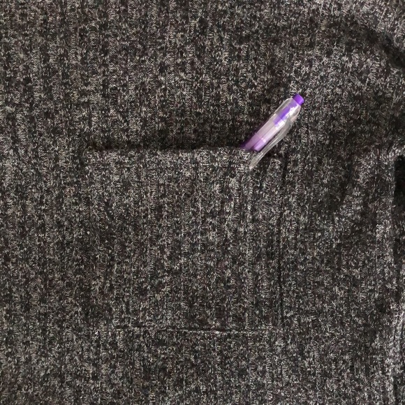 Forever 12 small slight crop sweater - Picture 5 of 6